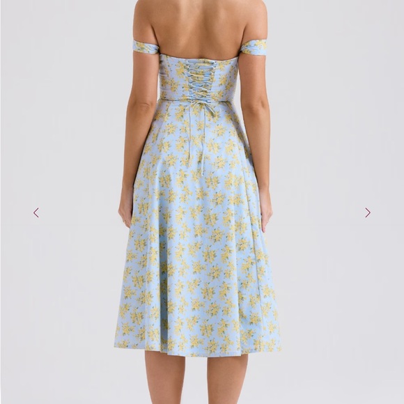 House of CB Saira Blue Vintage Floral M - NWT - Picture 4 of 13